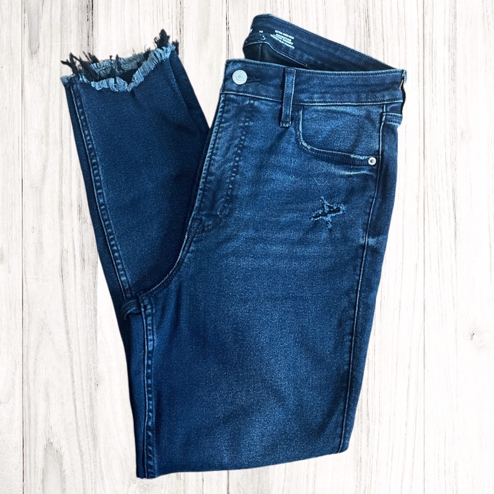Old Navy Women’s Extra High Rise Rockstar Super Skinny Jeans Secret Slim Pockets